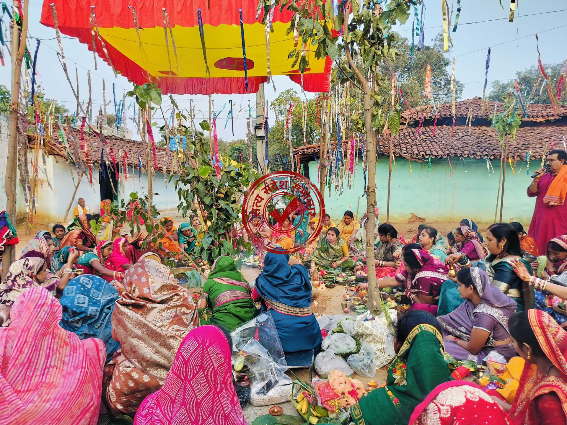 संतान की सुख समृद्धि और दीर्घायु के लिए जलडेगा में महिलाओं ने रखा जितिया व्रत